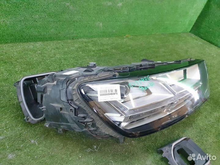 Фара правая Audi Q7/SQ7