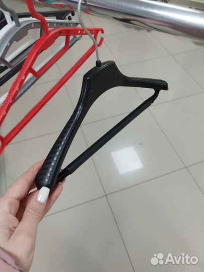 Вешалки плечики