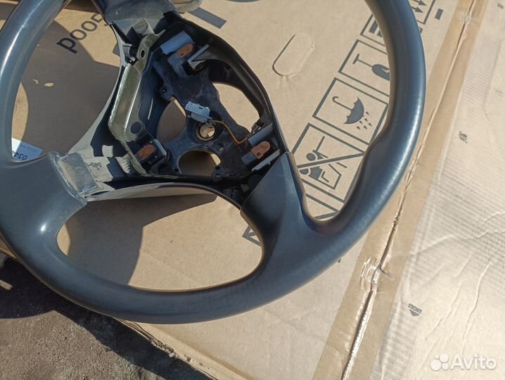 Руль Toyota Yaris