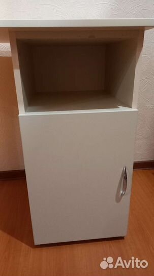 Маникюрный стол Новый