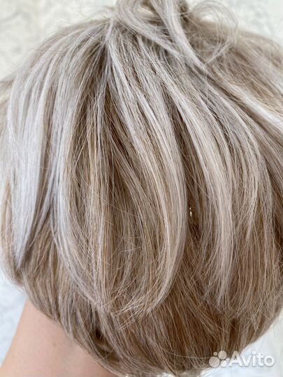 Парик короткий блонд пепельный