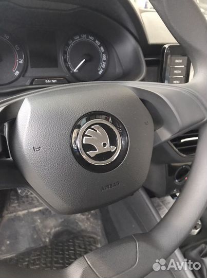 Крышка в руль airbag Skoda Rapid c 2020 г. в