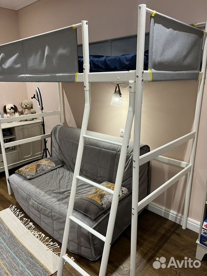 Кровать чердак IKEA с диваном