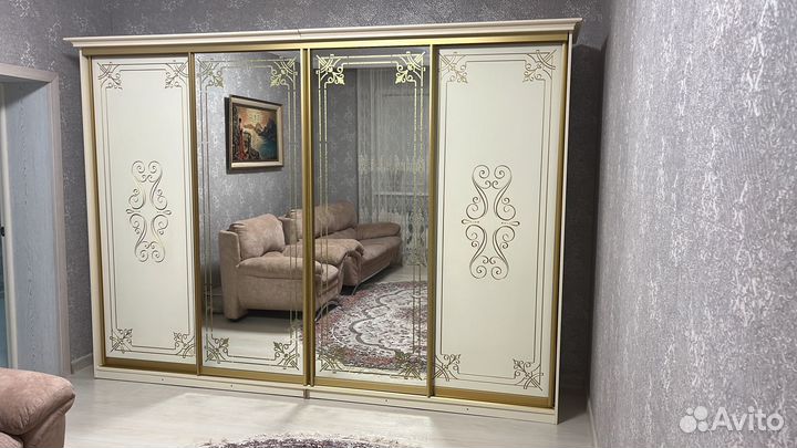 Шкаф купе с зеркалом бу