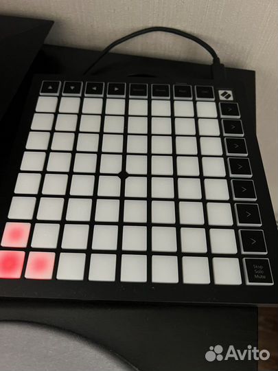 Midi контроллер Novation Launchpad mini mk3