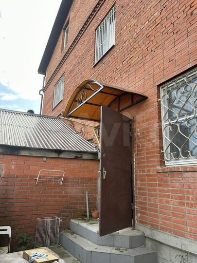 Коттедж 311,6 м² на участке 8 сот.