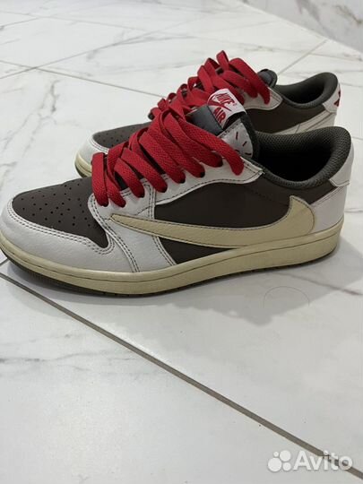 Travis Scott x Air Jordan 1 Low 