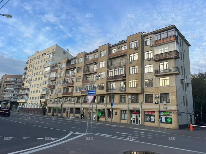 Продам торговое помещение, 338 м²