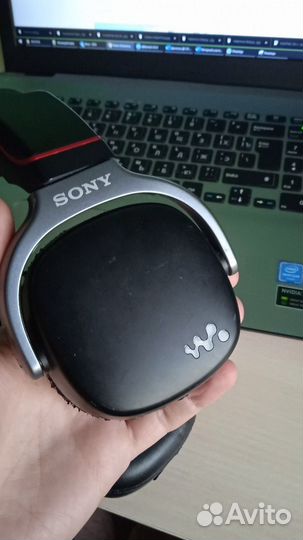 Наушники-плеер Sony Walkman NWZ-WH303