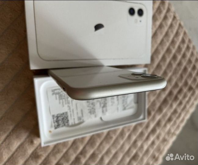 iPhone 11, 256 ГБ