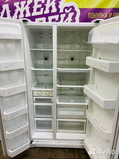 Холодильник Samsung Side by Side No Frost