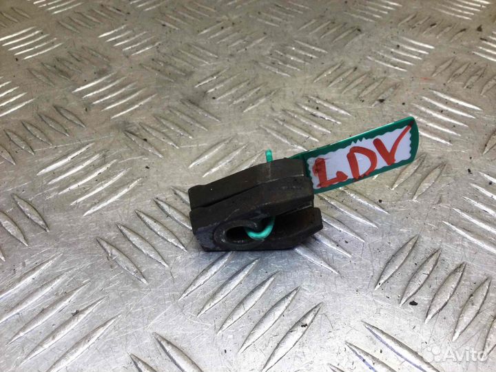 Скоба (кронштейн) крепления форсунки LDV Maxus VMR