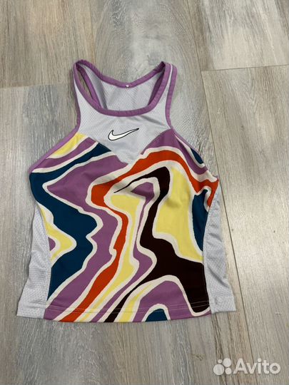 Теннисная одежда nike