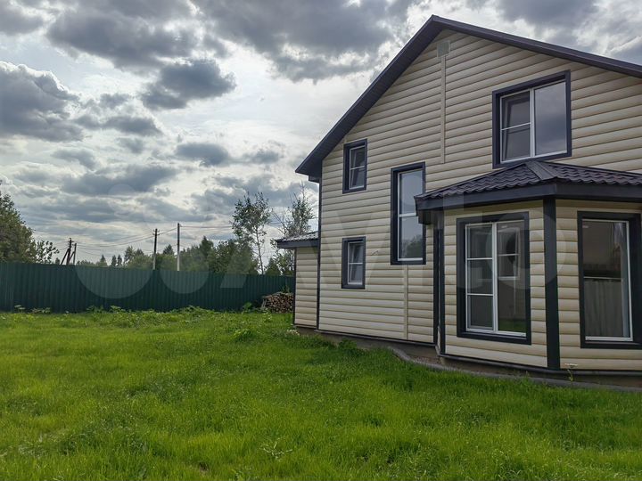 Дом 175 м² на участке 6 сот.