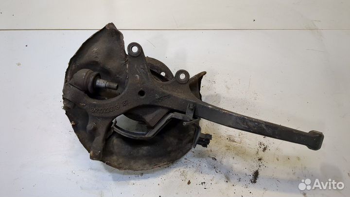 Ступица (кулак, цапфа) правая передняя Mercedes E W210