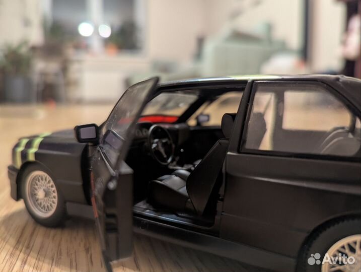 Игрушечная машинка bmw моделька