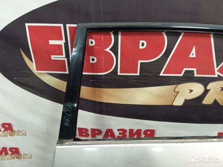 Дверь боковая задняя левая Toyota Nadia SXN10