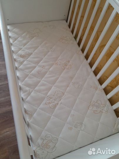 Детская кроватка трансформер с маятником