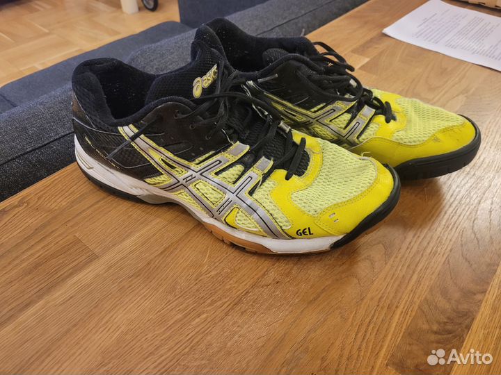 Кроссовки мужские 42.5 размер б/у