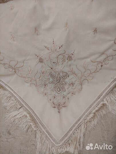Платки старинные с вышивкой