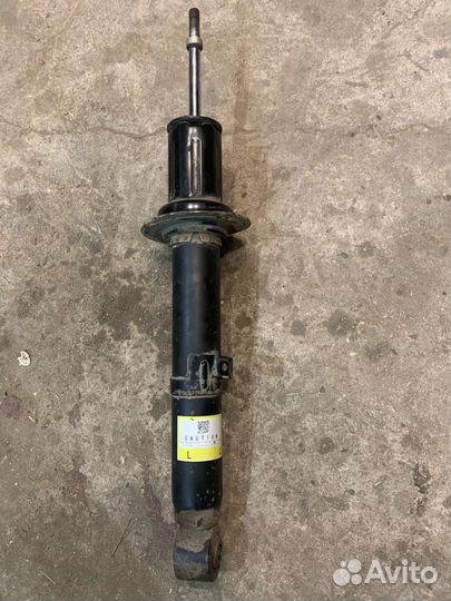 Стойки амортизатора на Lexus is250