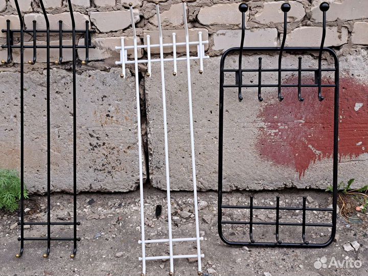 Вешалка для одежды настенная