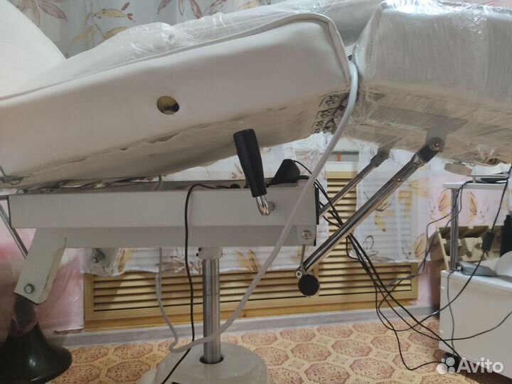 Педикюрное кресло на гидравлике бу