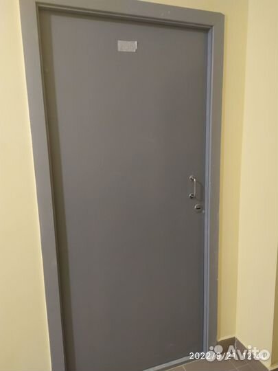 Дверь входная деревянная бу с коробкой