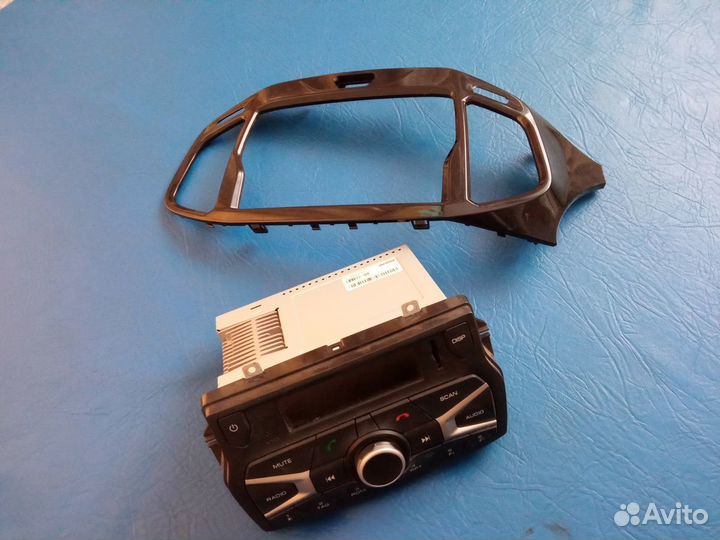 Магнитола Лада Веста св Кросс