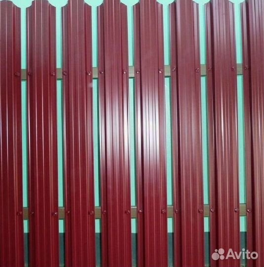 Забор из евроштакетника