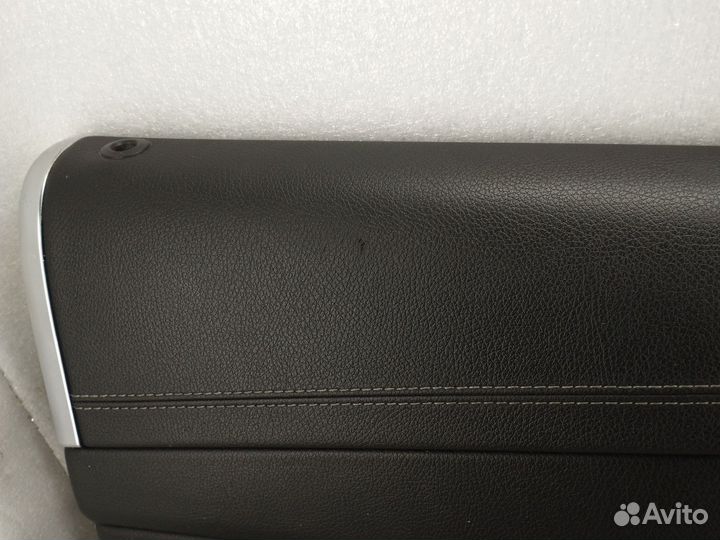 Обшивка двери левой Mercedes-Benz E W213