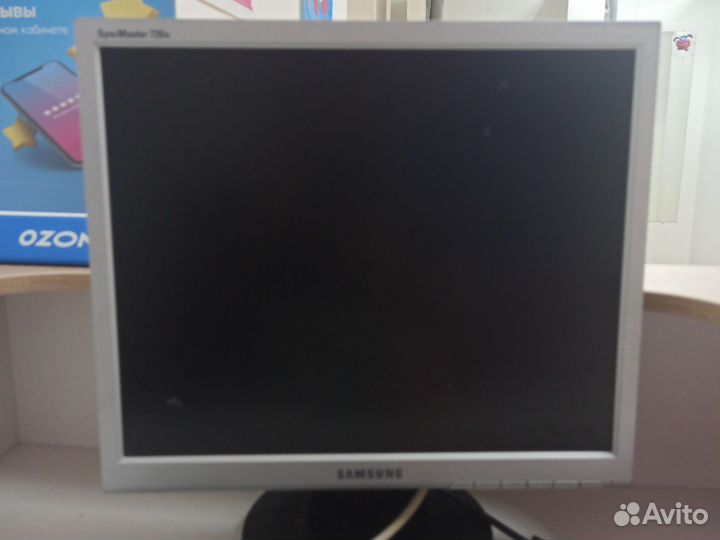 Монитор Samsung