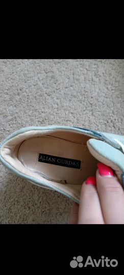 Кроссовки женские 38