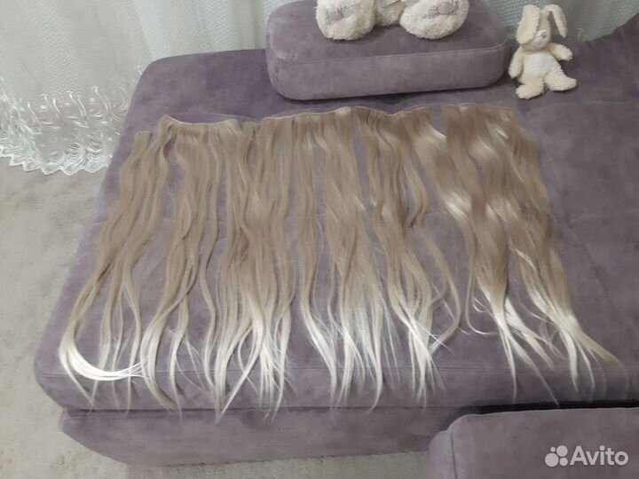 Волосы на заколках