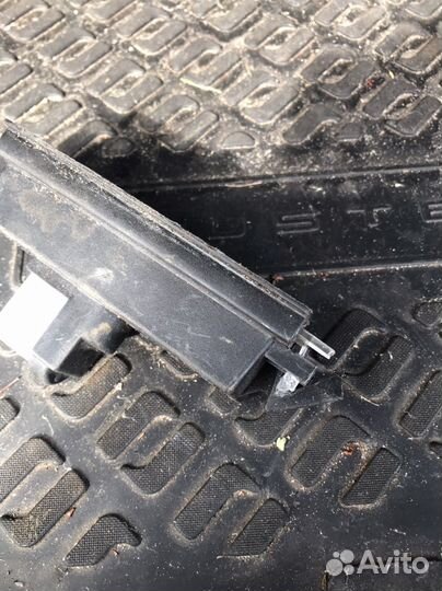 Фонарь подсветки номерного знака Рено логан 1