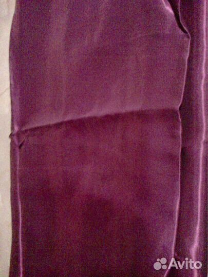 Отрезы атласа и шелка