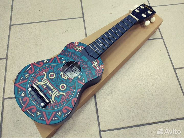 Укулеле с рисунком