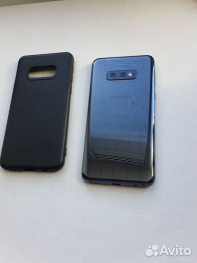 Samsung Galaxy S10e, 6/128 ГБ