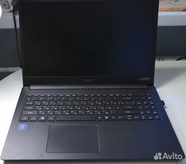 Ноутбук Acer EX215-31-P8S2 (N19H1) и мышь Logitech