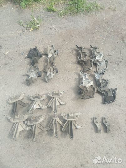 Кронштейн Рено Логан