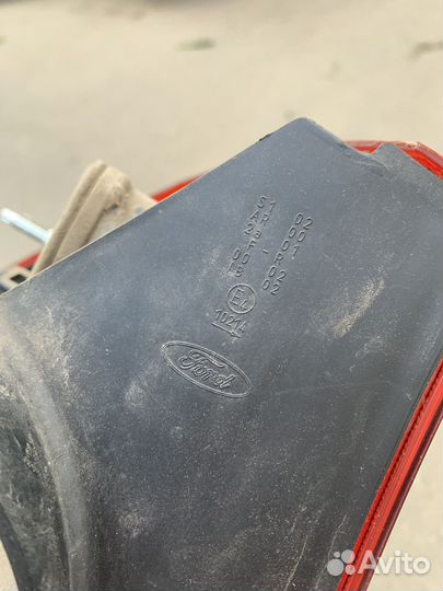 Фонарь правый оригинал Форд Фокус 2 седан