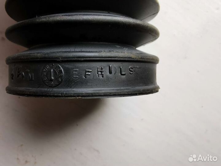 Пыльник рулевой рейки правый Audi