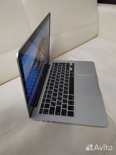 MacBook Pro 13 2015 core I5 2.7/8gb