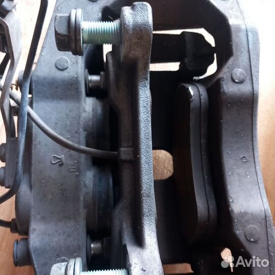 Ауди а 8 супорта передний комплект