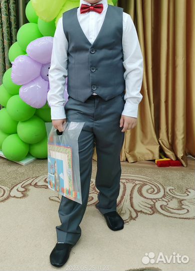 Жилетка и брюки в школу