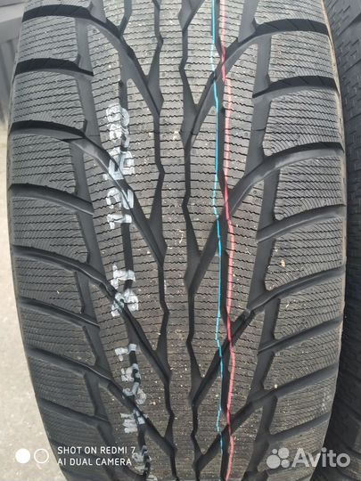 Kumho WinterCraft Ice Wi51 215/65 R16 102T