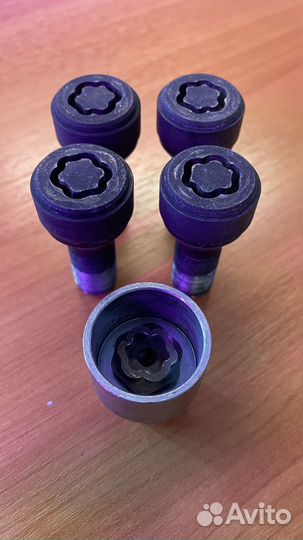 Комплект секретных болтов BMW M14X1,25