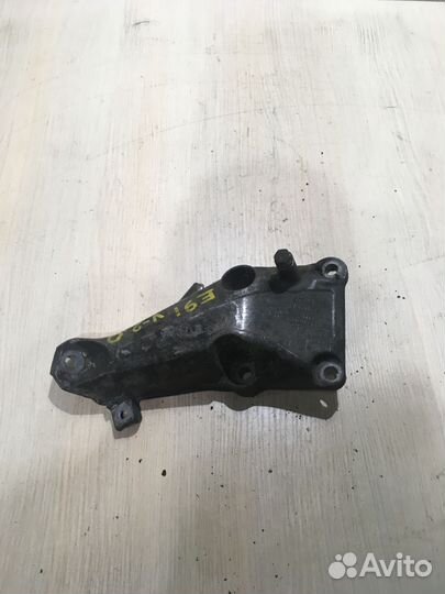 Опора двигателя Bmw 320I E90 левый