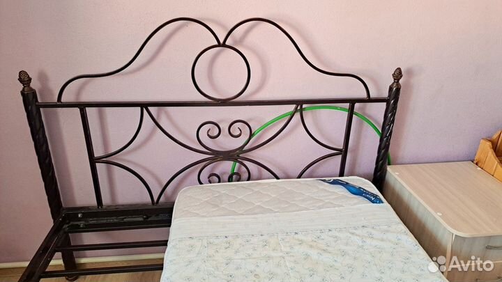 Продам кровать