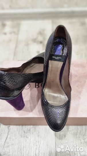 Туфли из кожи питона женские